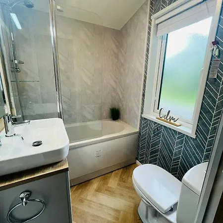 Huckleberry With Hot Tub *