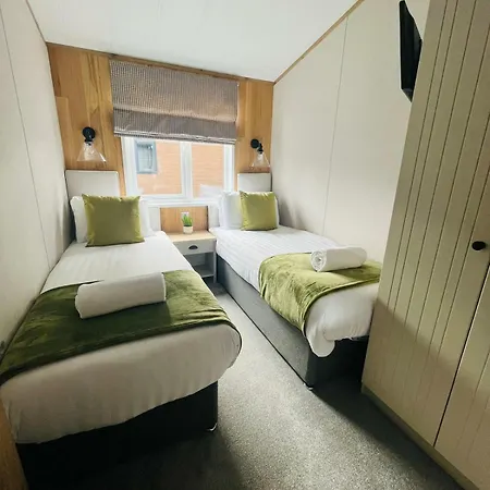 Huckleberry With Hot Tub *