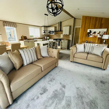 Huckleberry With Hot Tub 펜션 요크