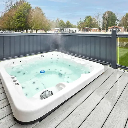 Huckleberry With Hot Tub Casa de Férias York