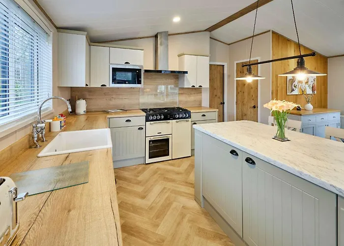 Huckleberry With Hot Tub